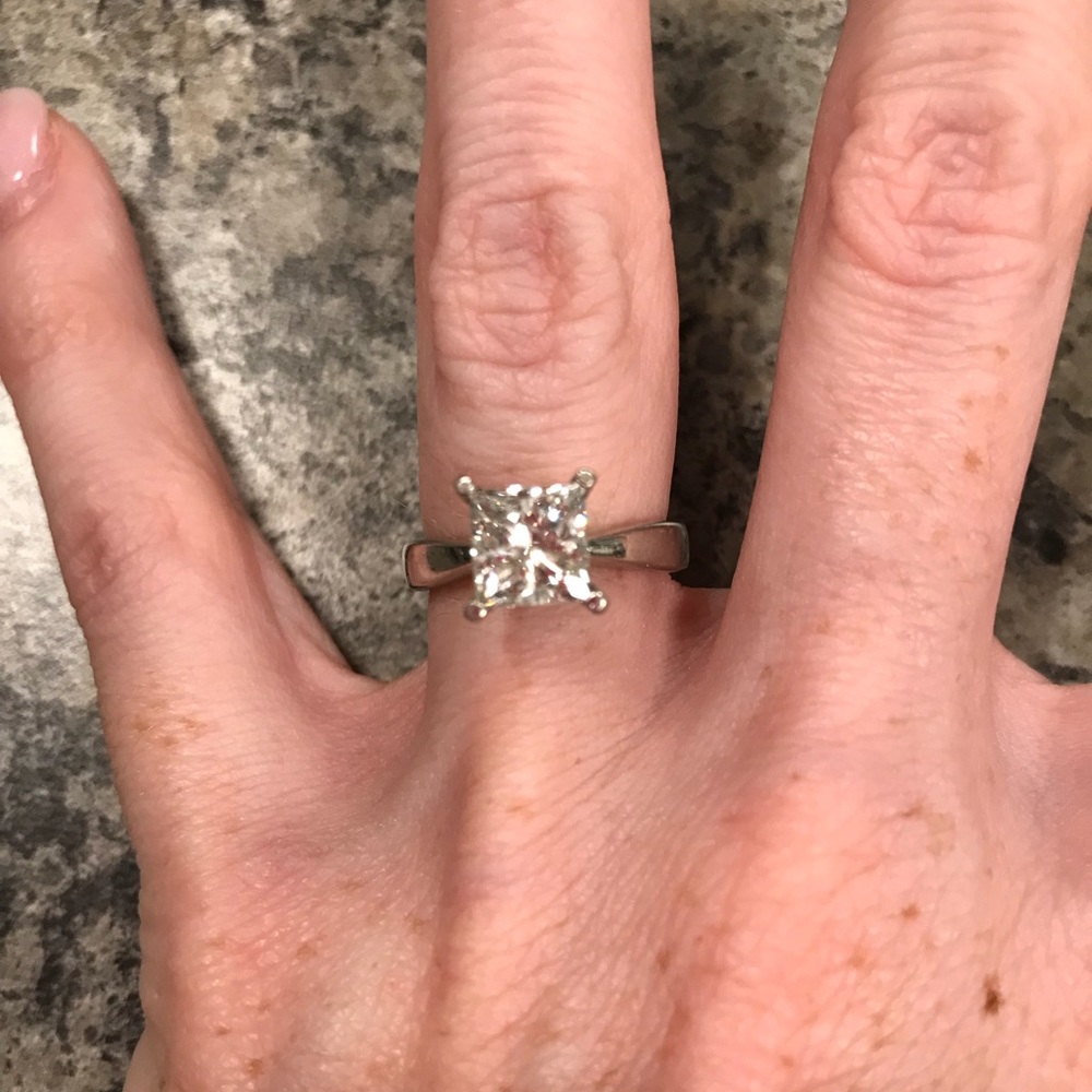 2 carat Platinum ring